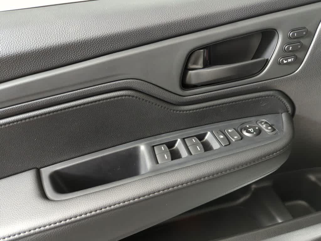 Thumbnail: 2026 Honda Odyssey - 12