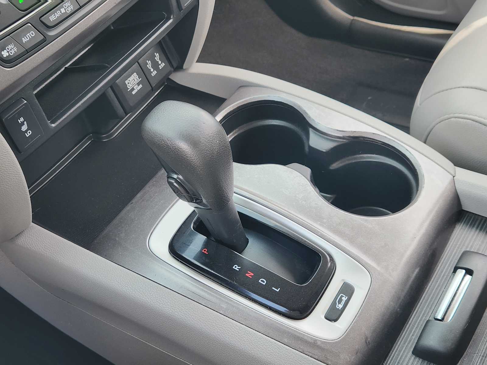 Thumbnail: 2016 Honda Pilot - 18