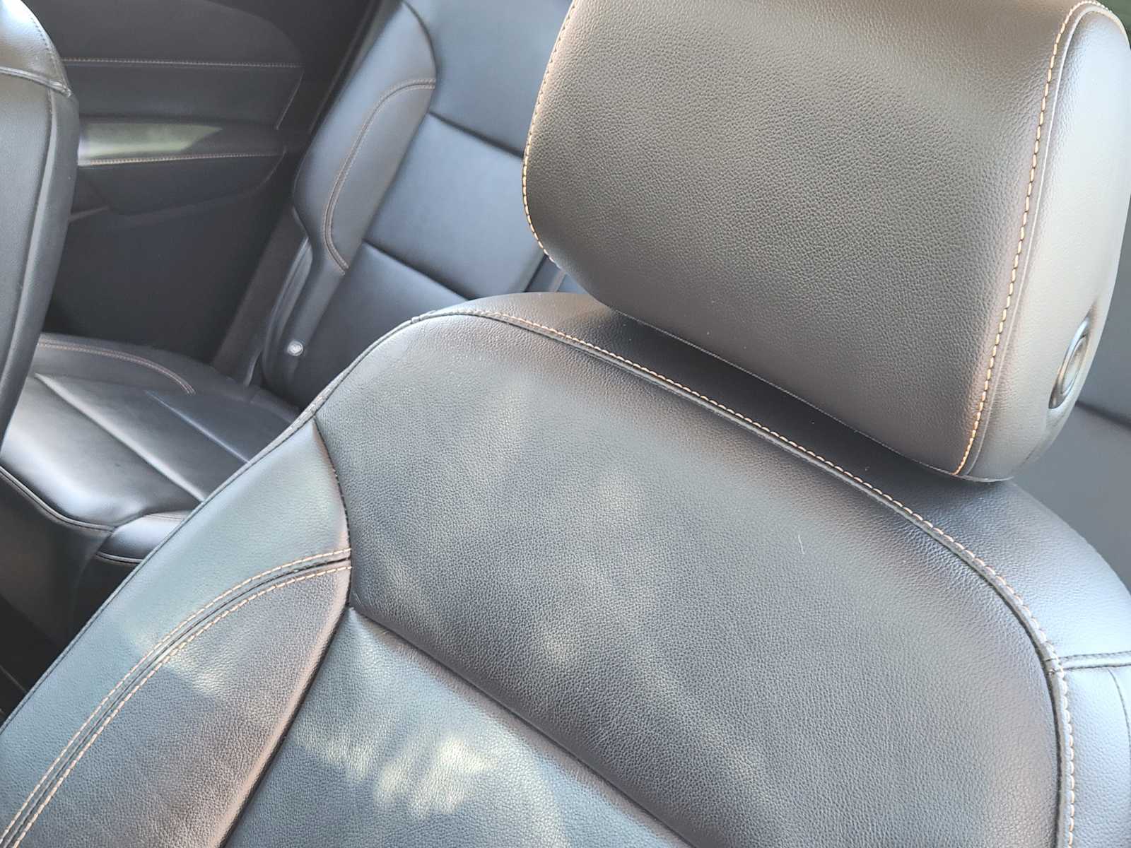 Thumbnail: 2020 Chevrolet Traverse - 25