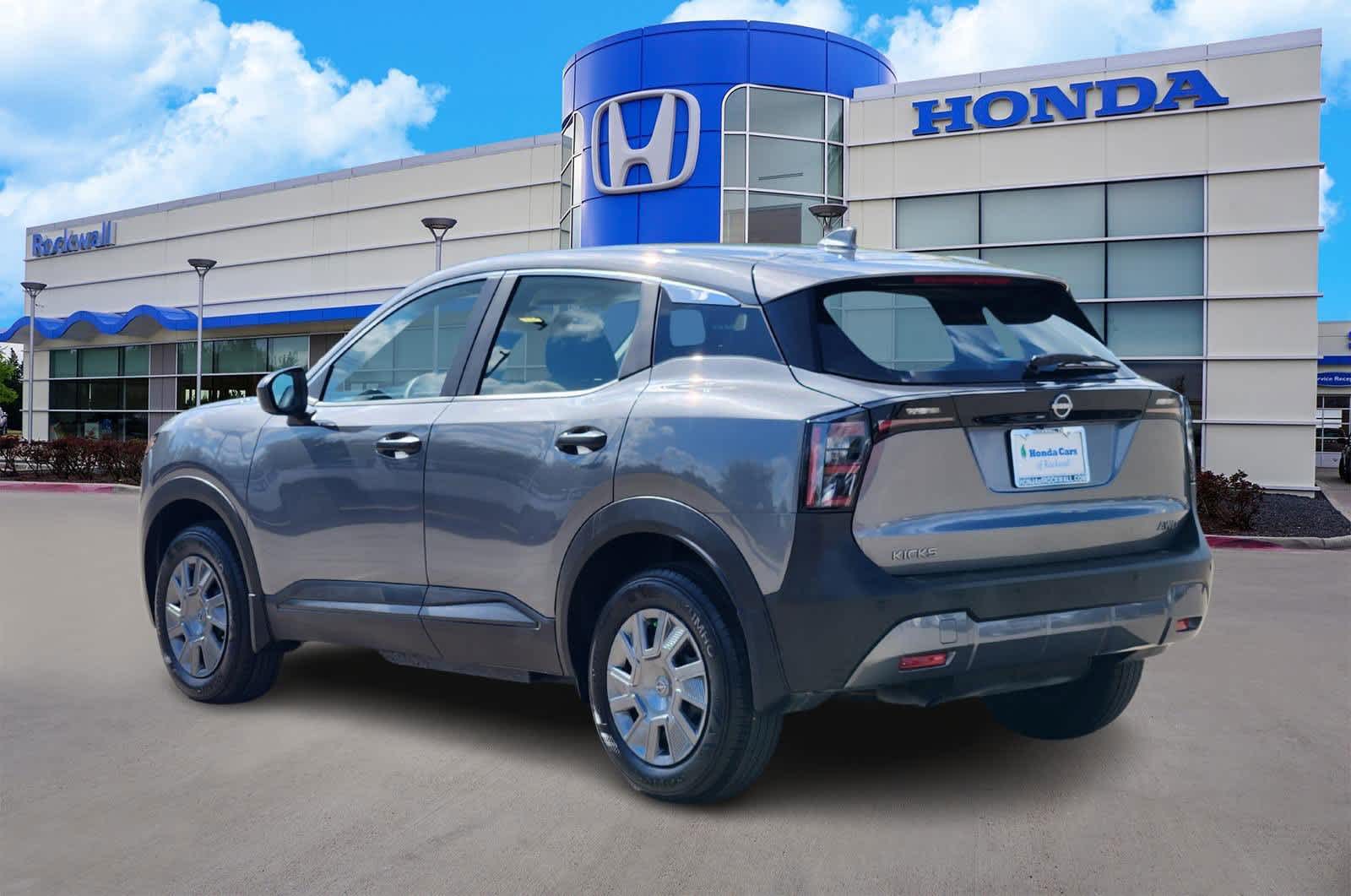 Thumbnail: 2025 Nissan Kicks - 4