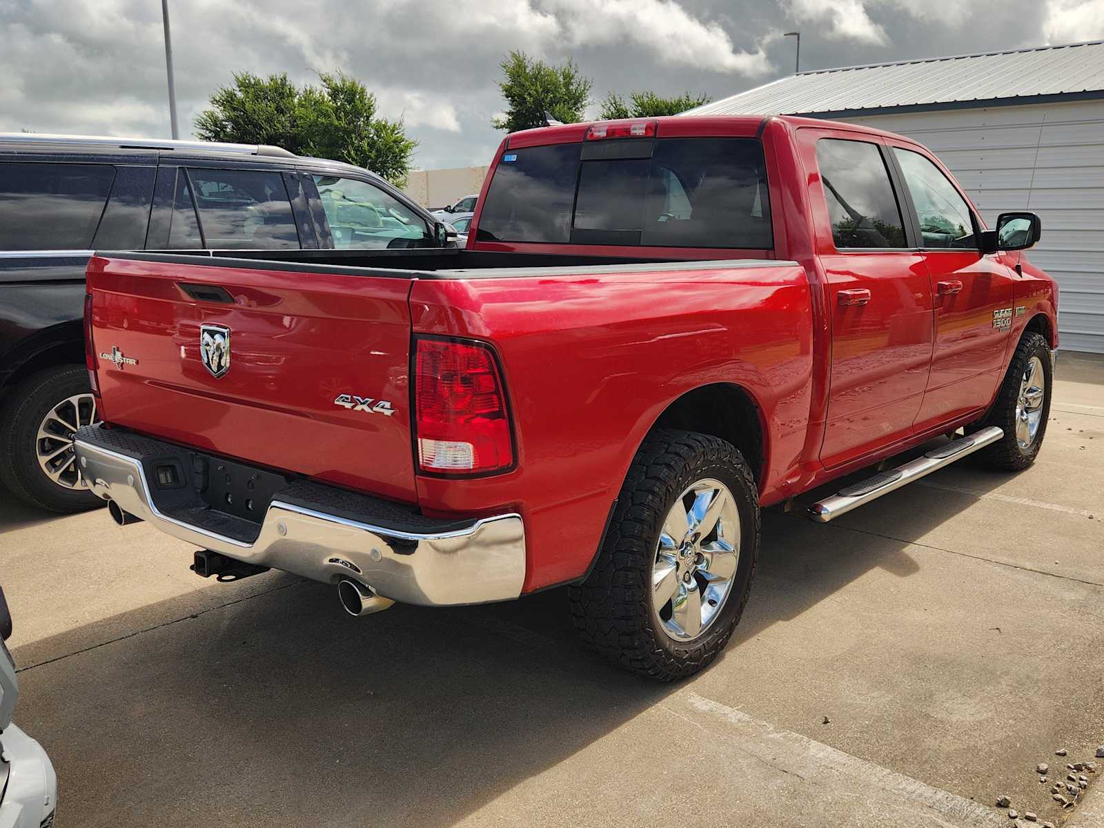 Thumbnail: 2019 RAM 1500 Classic - 4