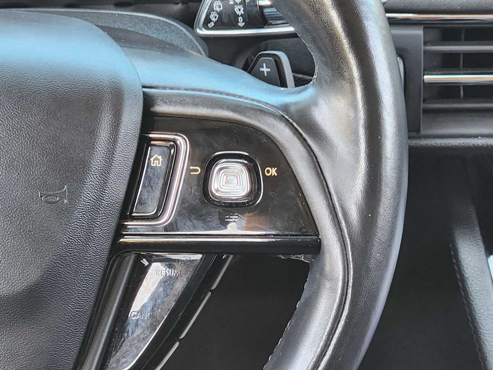 Thumbnail: 2020 Lincoln Corsair - 32