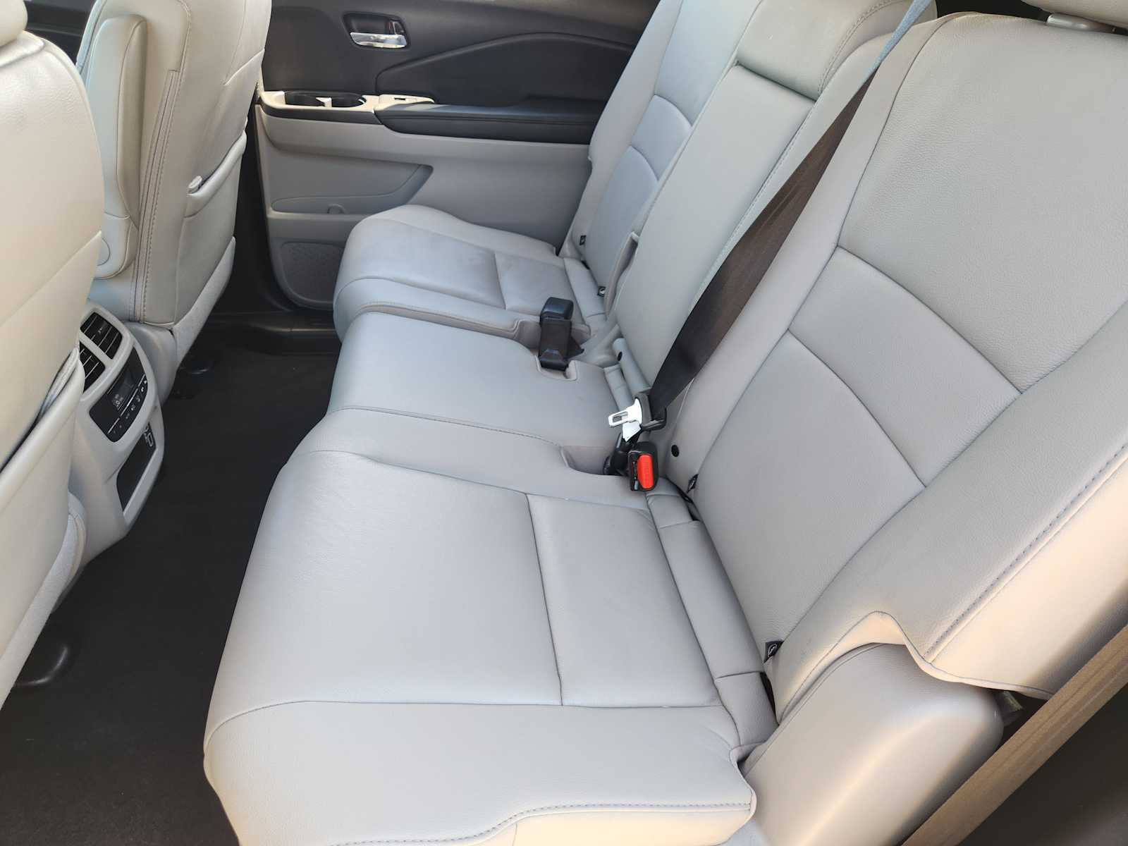 Thumbnail: 2022 Honda Pilot - 13