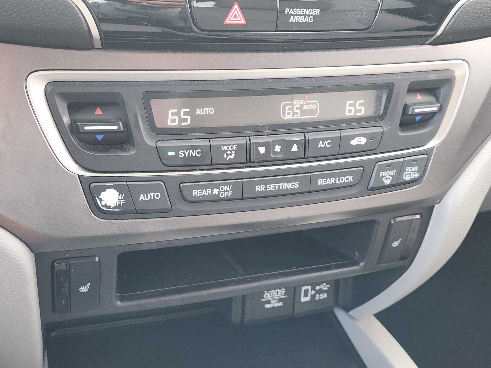 Thumbnail: 2019 Honda Pilot - 27