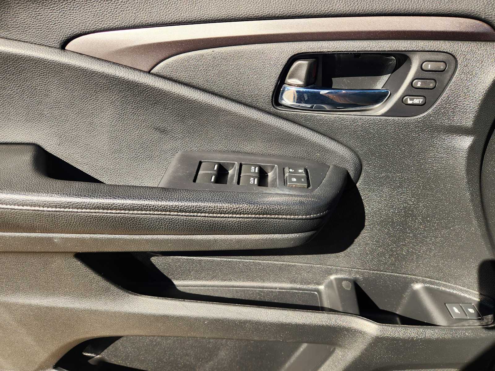 Thumbnail: 2019 Honda Pilot - 27