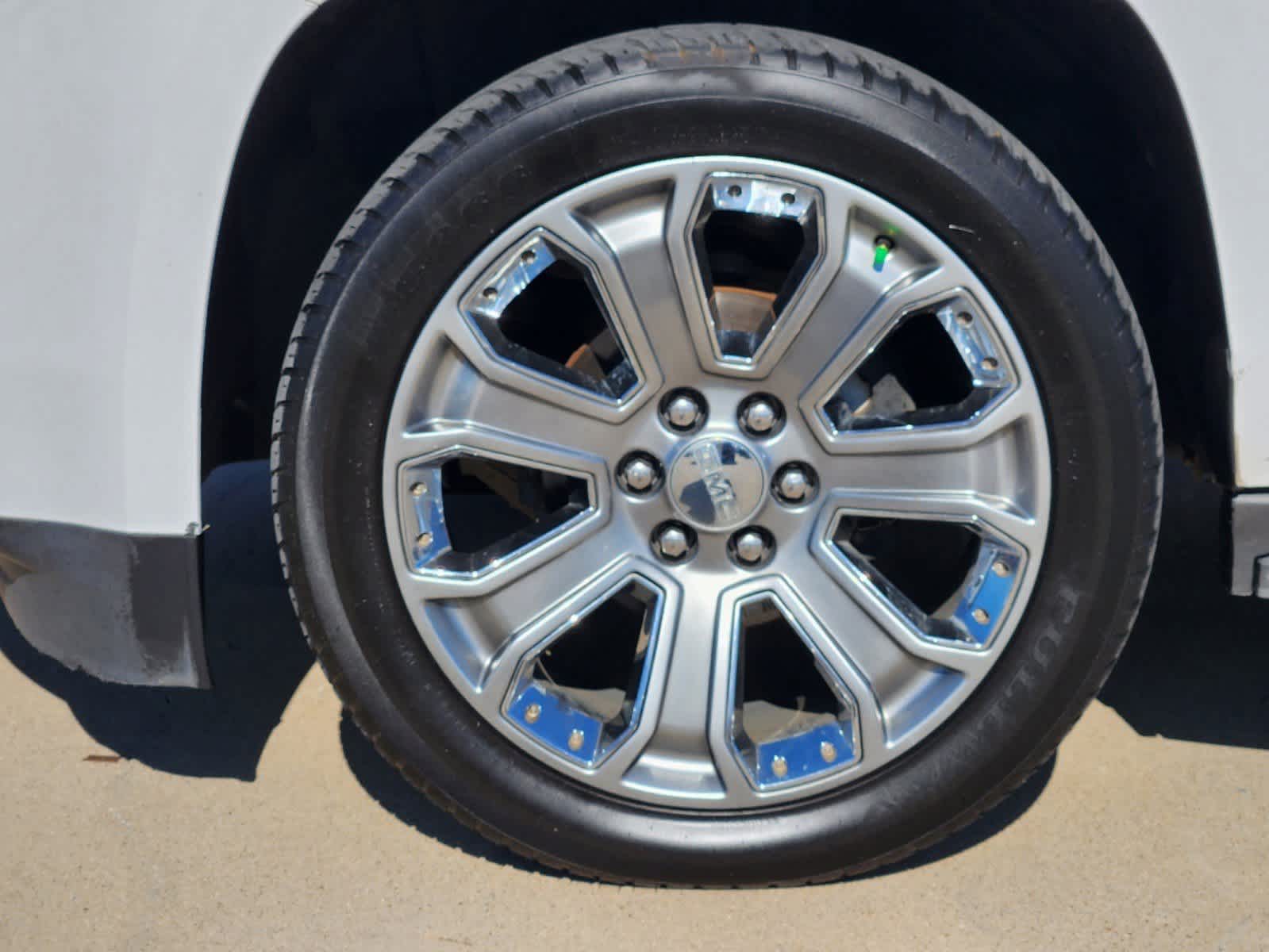 Thumbnail: 2015 GMC Yukon - 23