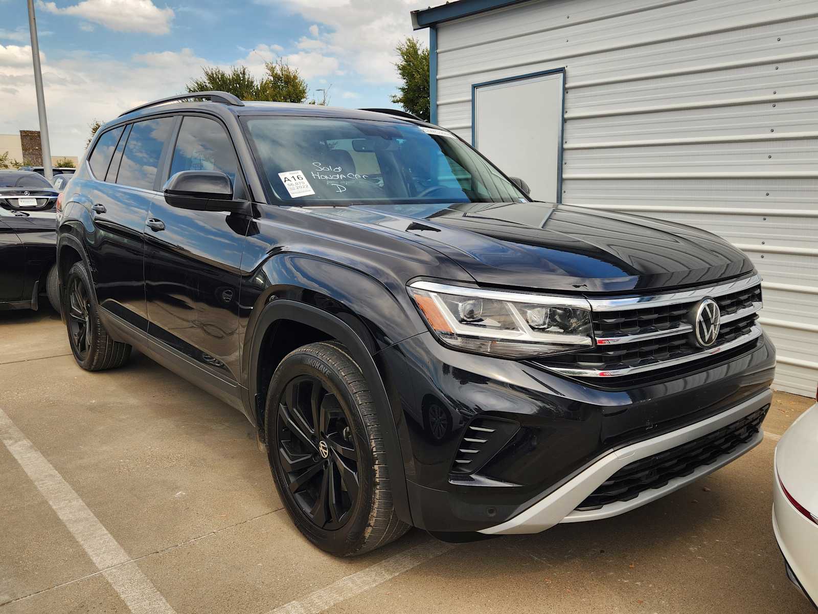 Thumbnail: 2022 Volkswagen Atlas - 3