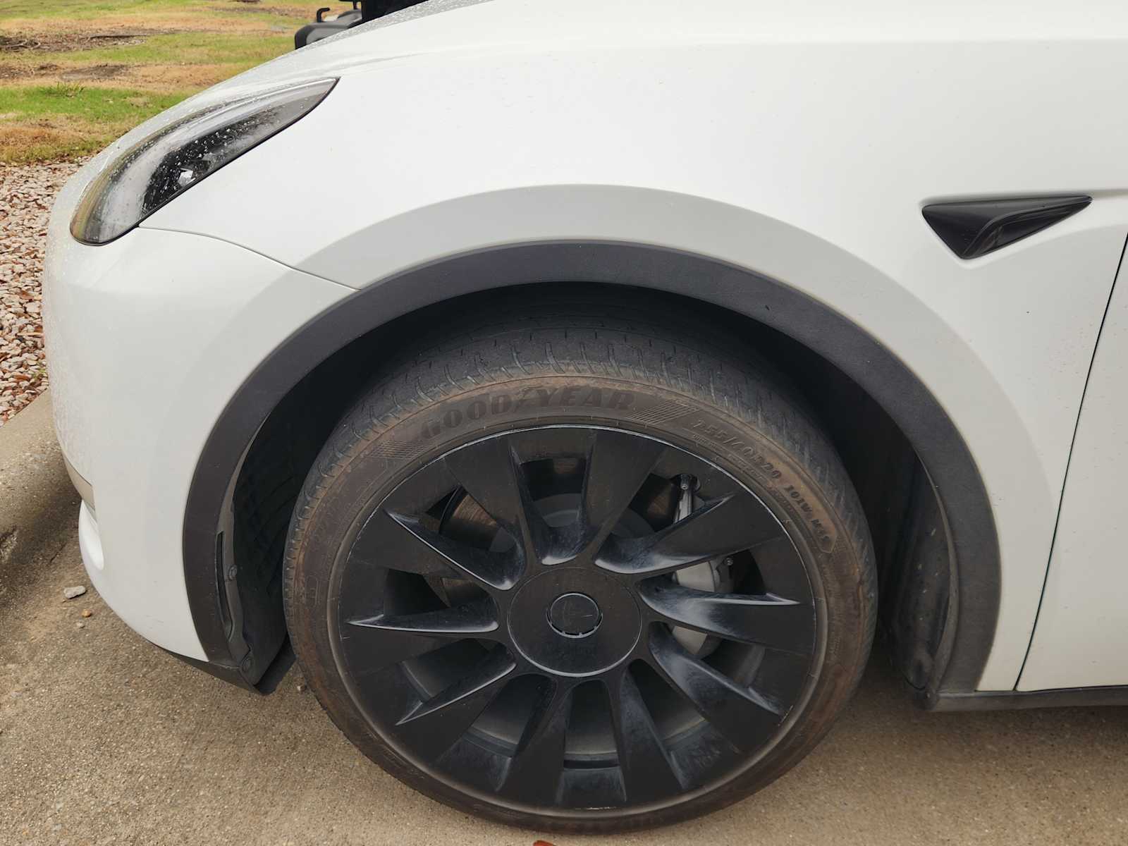 Thumbnail: 2023 Tesla Model Y - 10