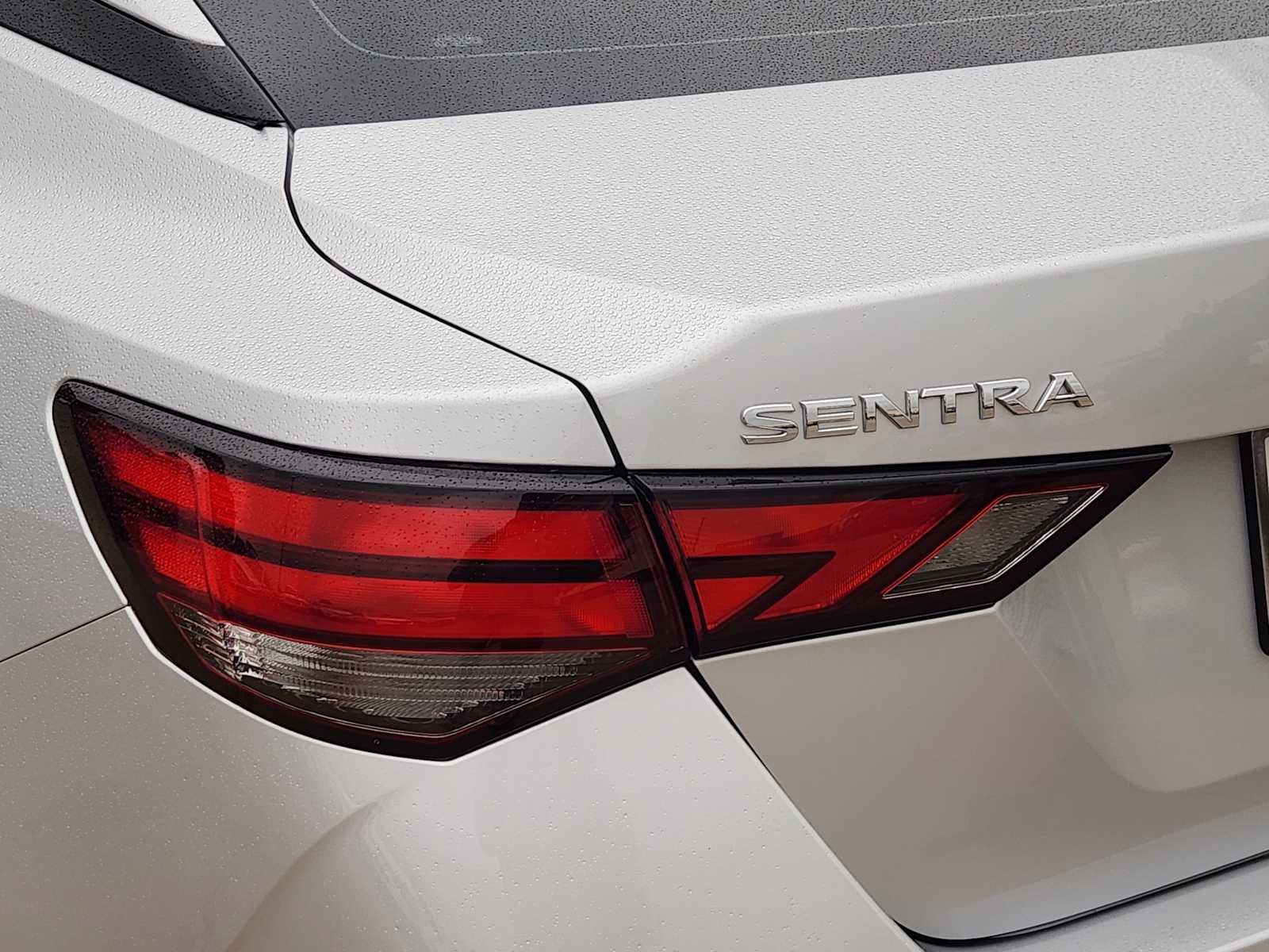 Thumbnail: 2020 Nissan Sentra - 12