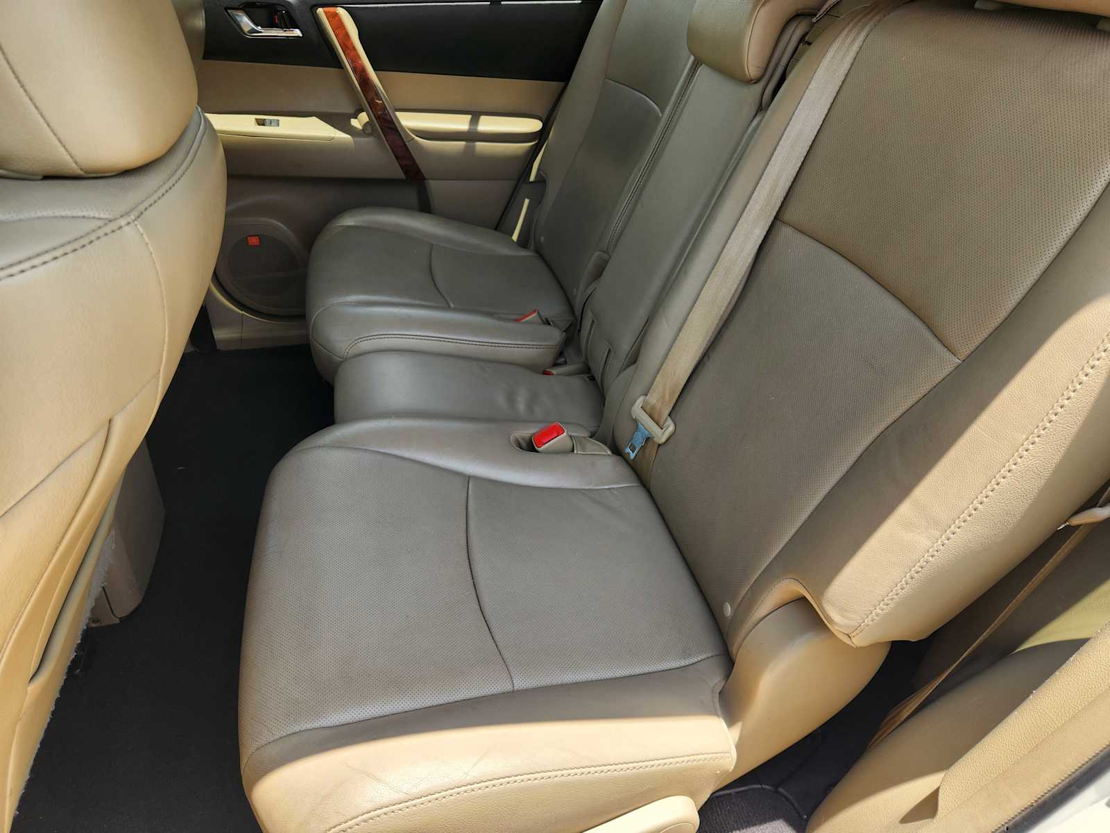 Thumbnail: 2013 Toyota Highlander - 13