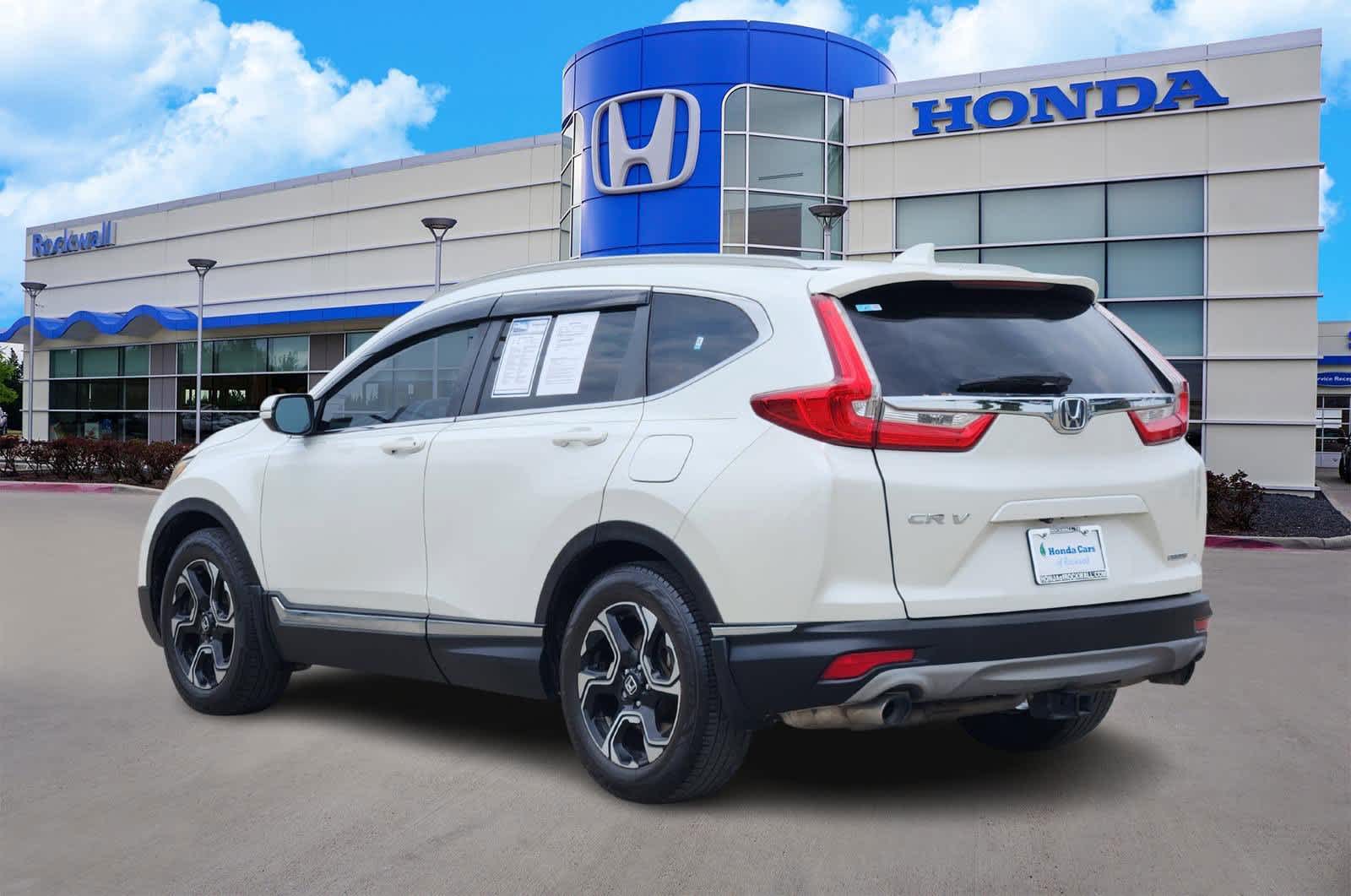 2018 Honda CR-V Touring photo 4
