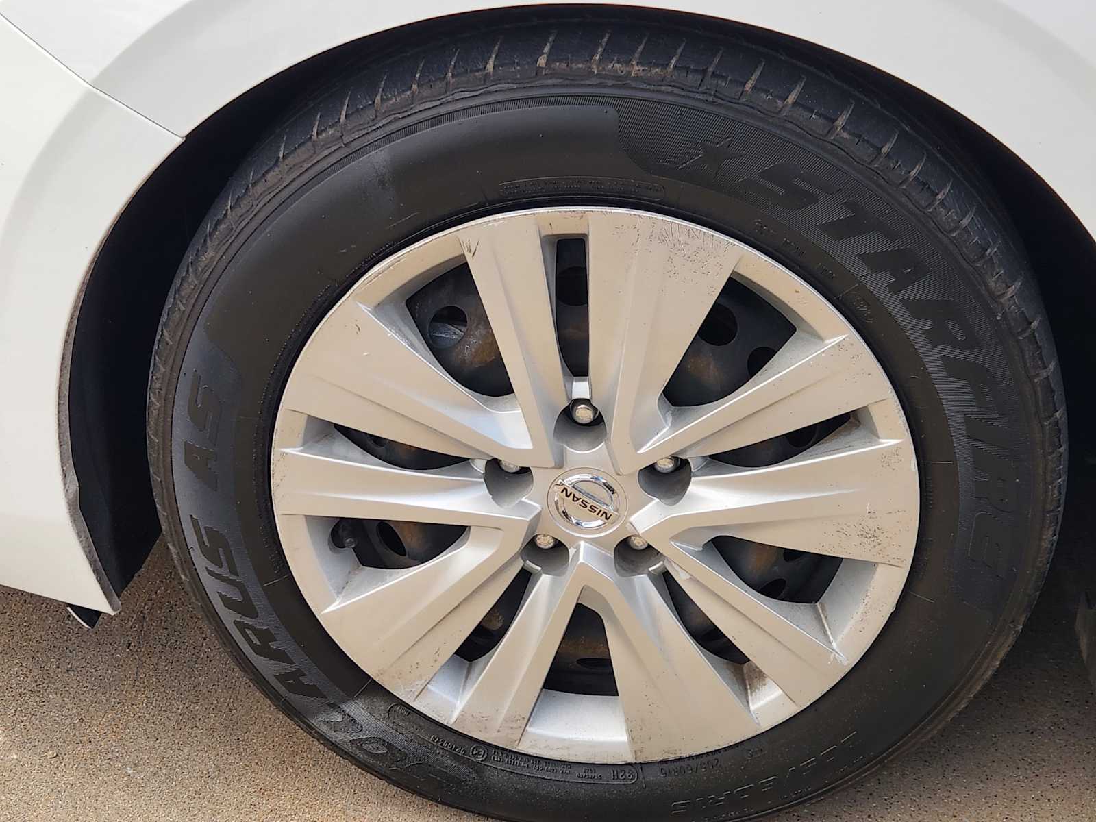 Thumbnail: 2020 Nissan Sentra - 11