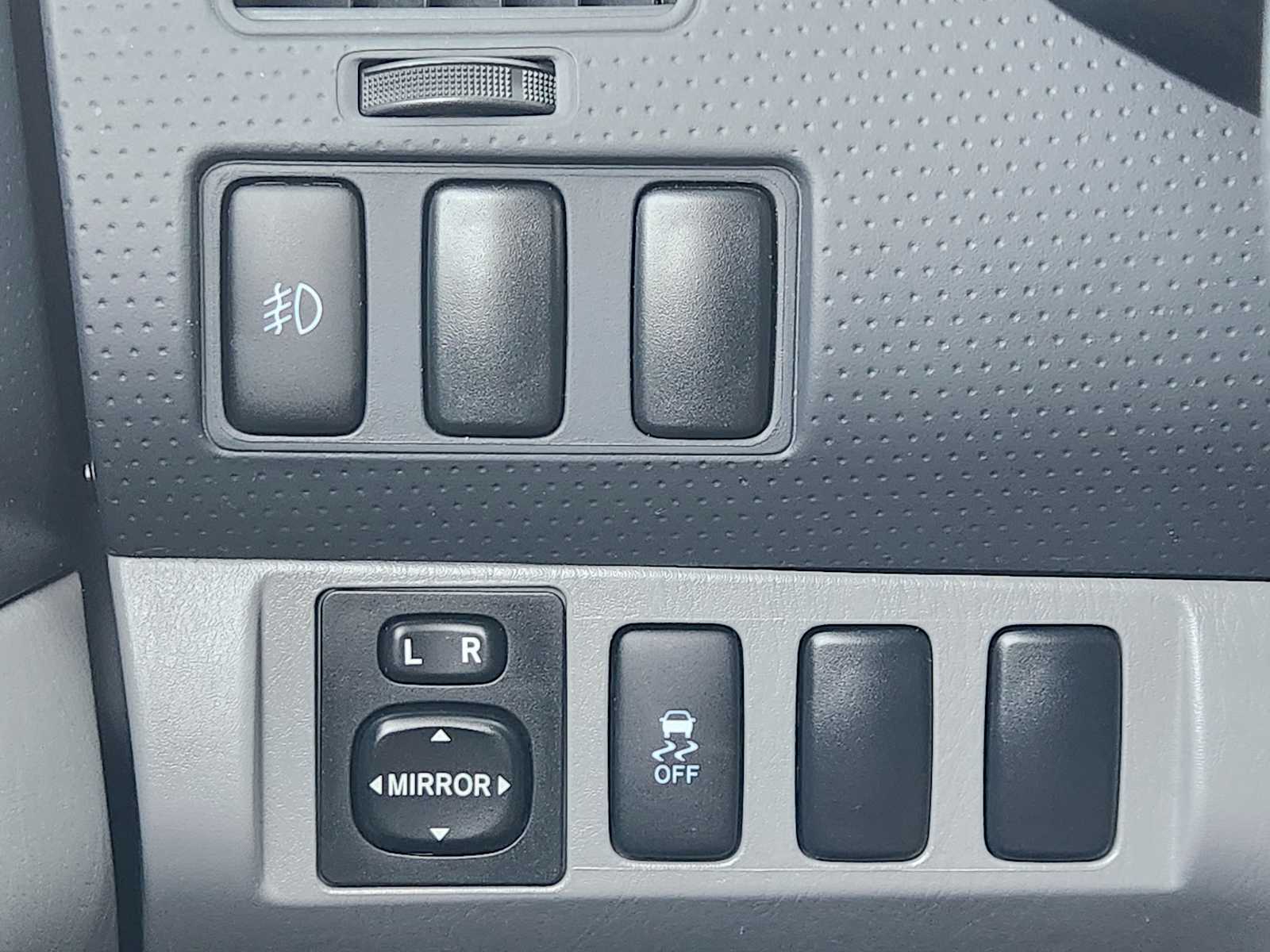 Thumbnail: 2013 Toyota Tacoma - 28