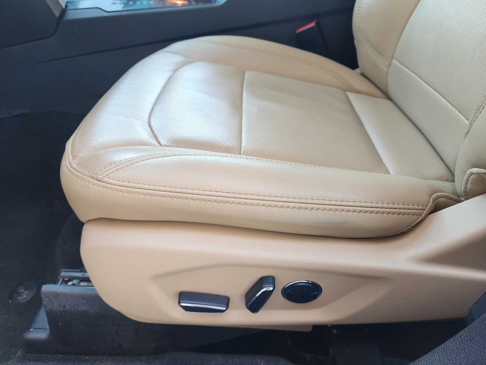 Thumbnail: 2017 Ford Explorer - 29