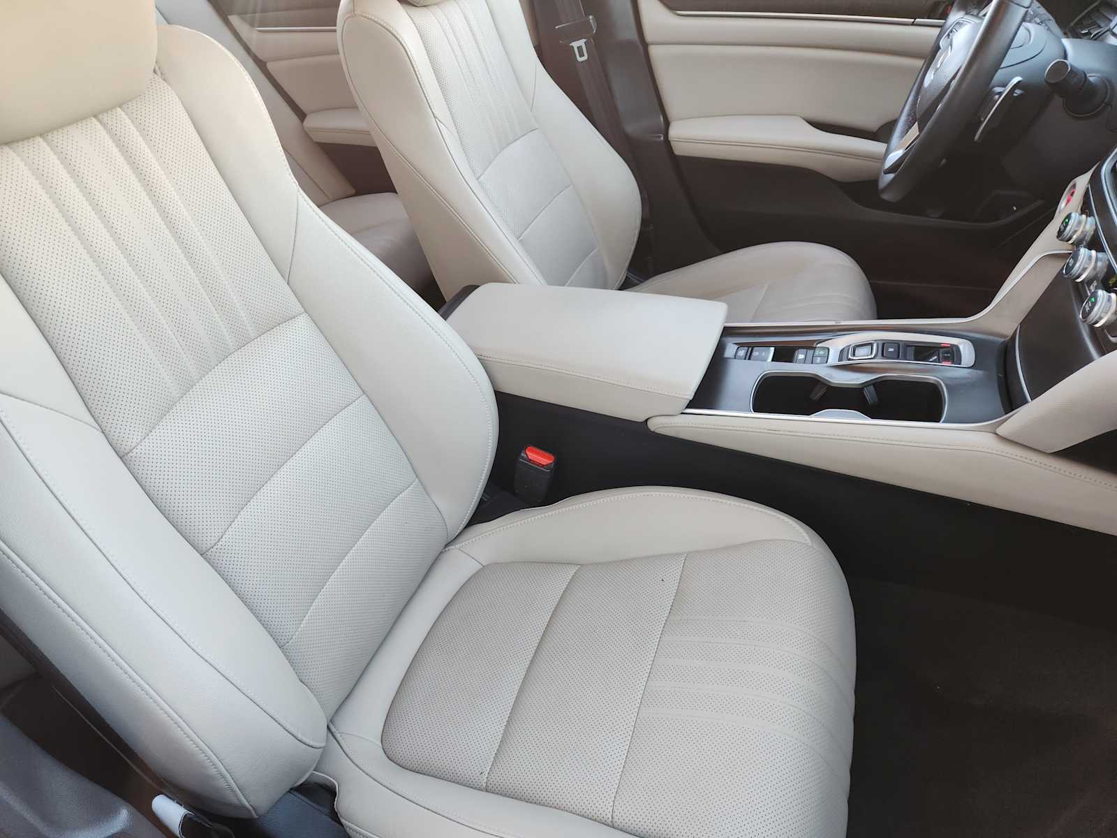 Thumbnail: 2019 Honda Accord - 14