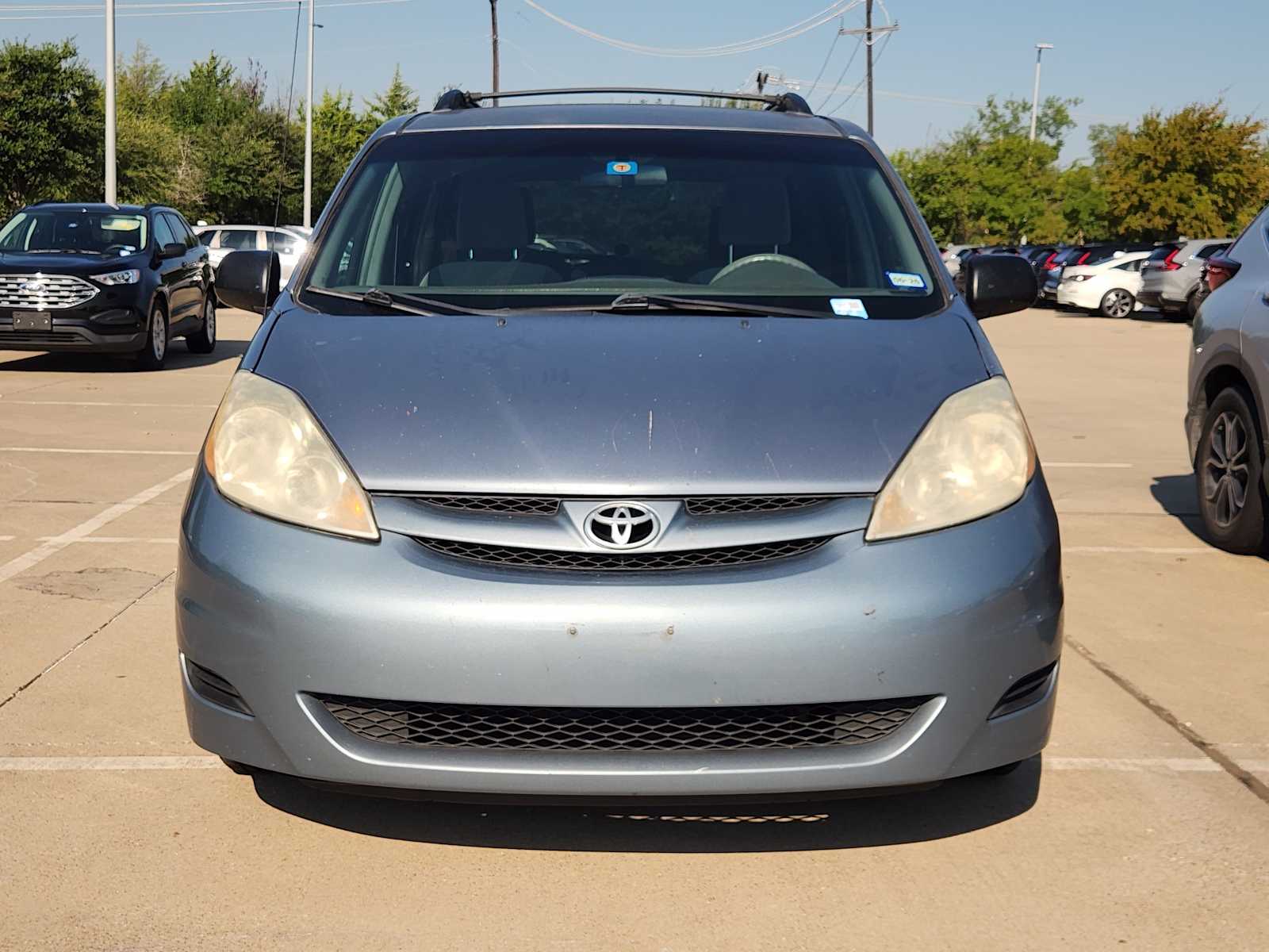 Thumbnail: 2010 Toyota Sienna - 2