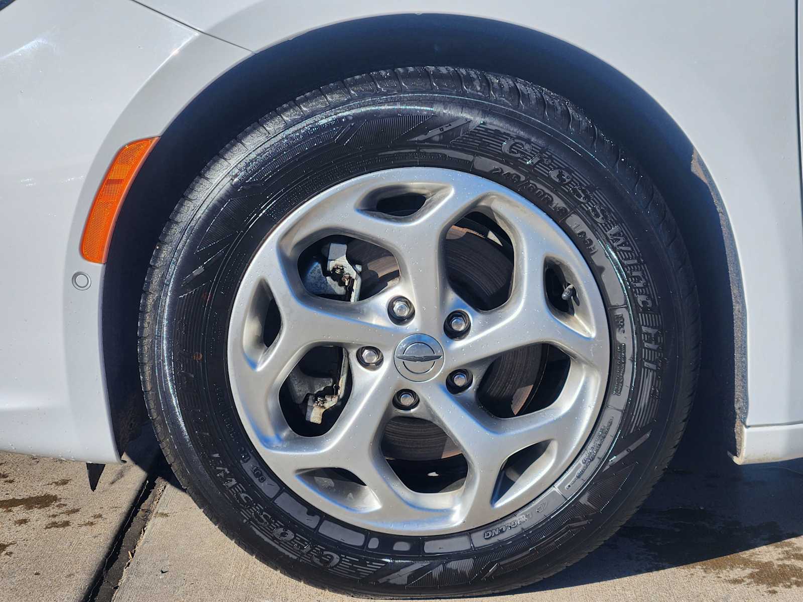 Thumbnail: 2022 Chrysler Pacifica - 23