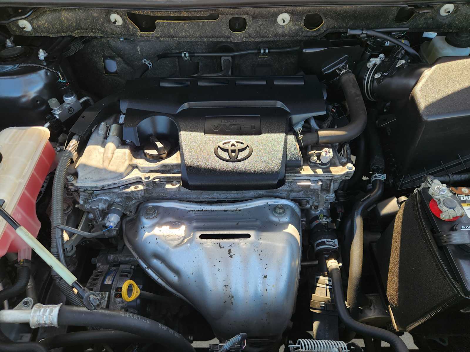 Thumbnail: 2015 Toyota RAV4 - 9