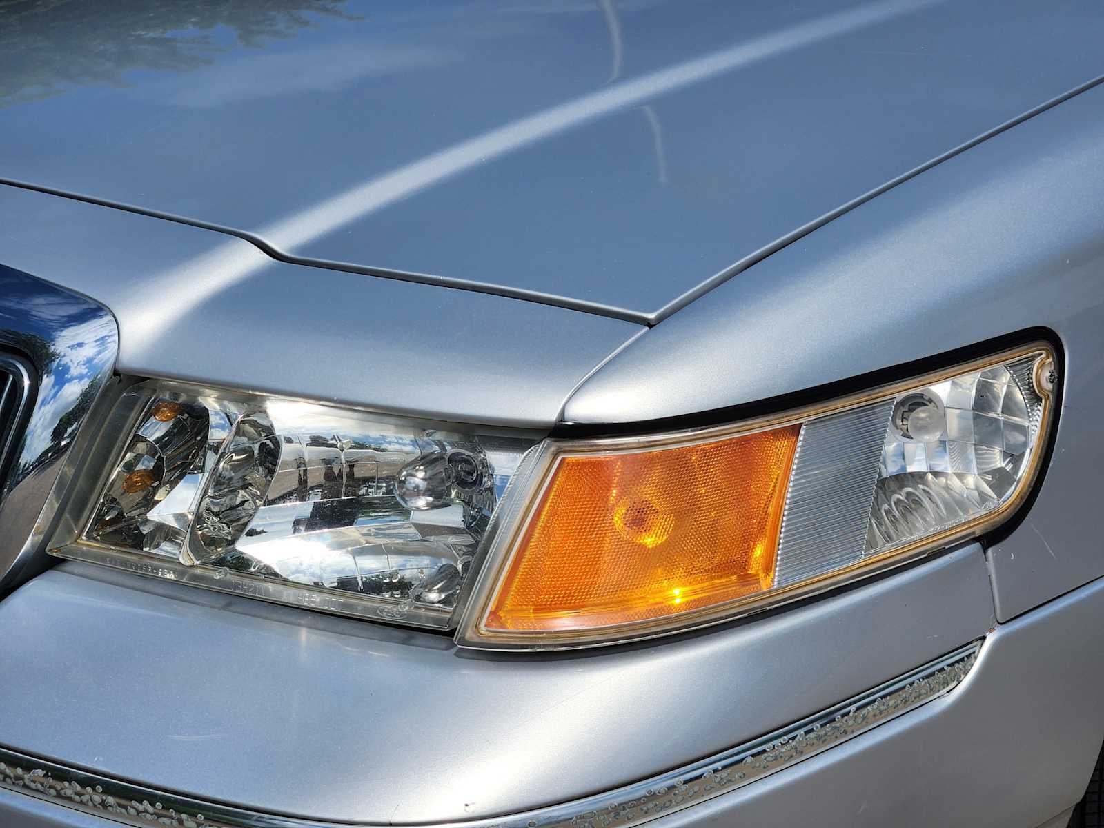 Thumbnail: 2000 Mercury Grand Marquis - 23