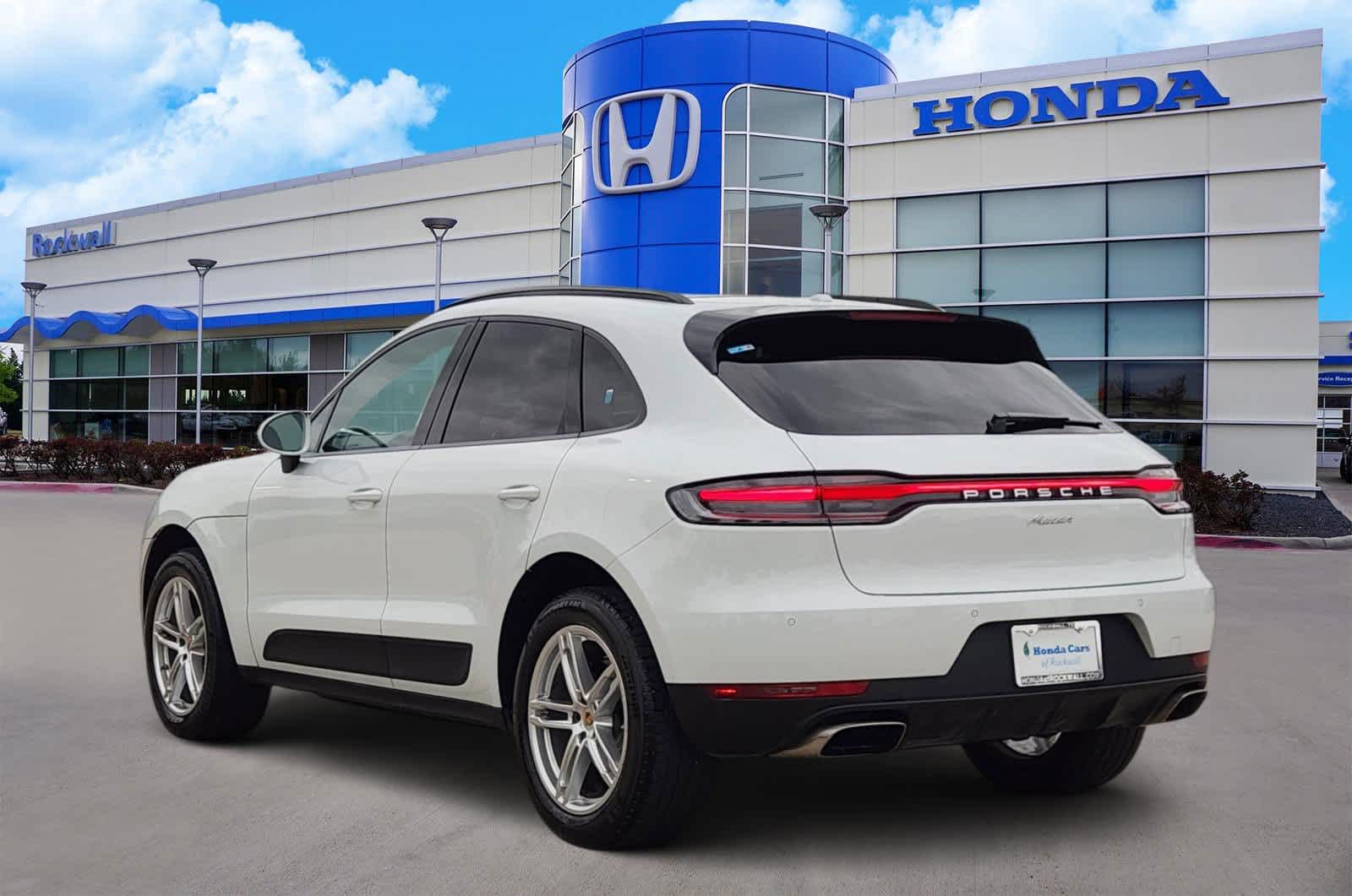 Thumbnail: 2021 Porsche Macan - 4