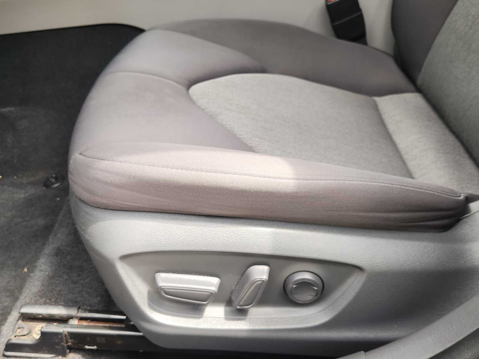 Thumbnail: 2020 Toyota Camry - 30