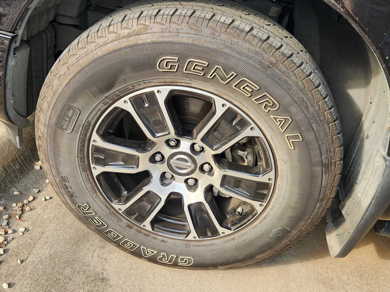 Thumbnail: 2022 Nissan Titan - 11