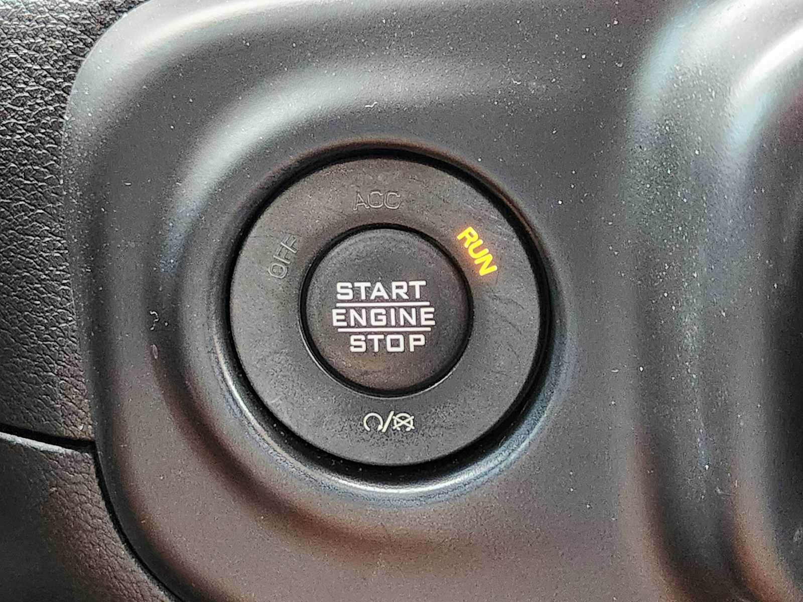 Thumbnail: 2022 Jeep Wrangler - 28