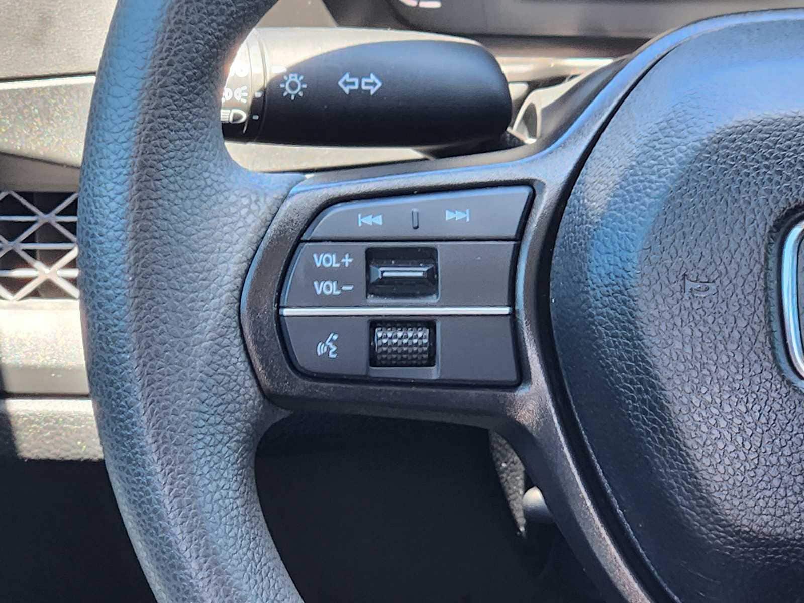 2023 Honda Accord EX 32