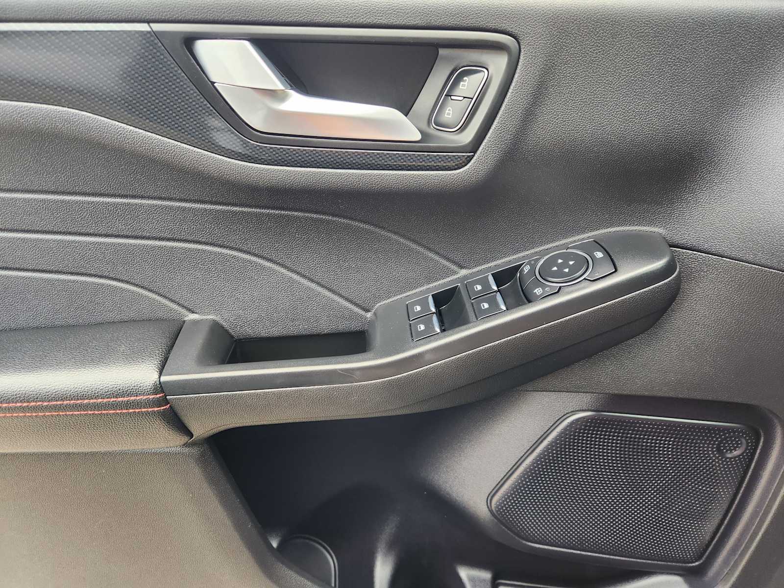 Thumbnail: 2024 Ford Escape - 31