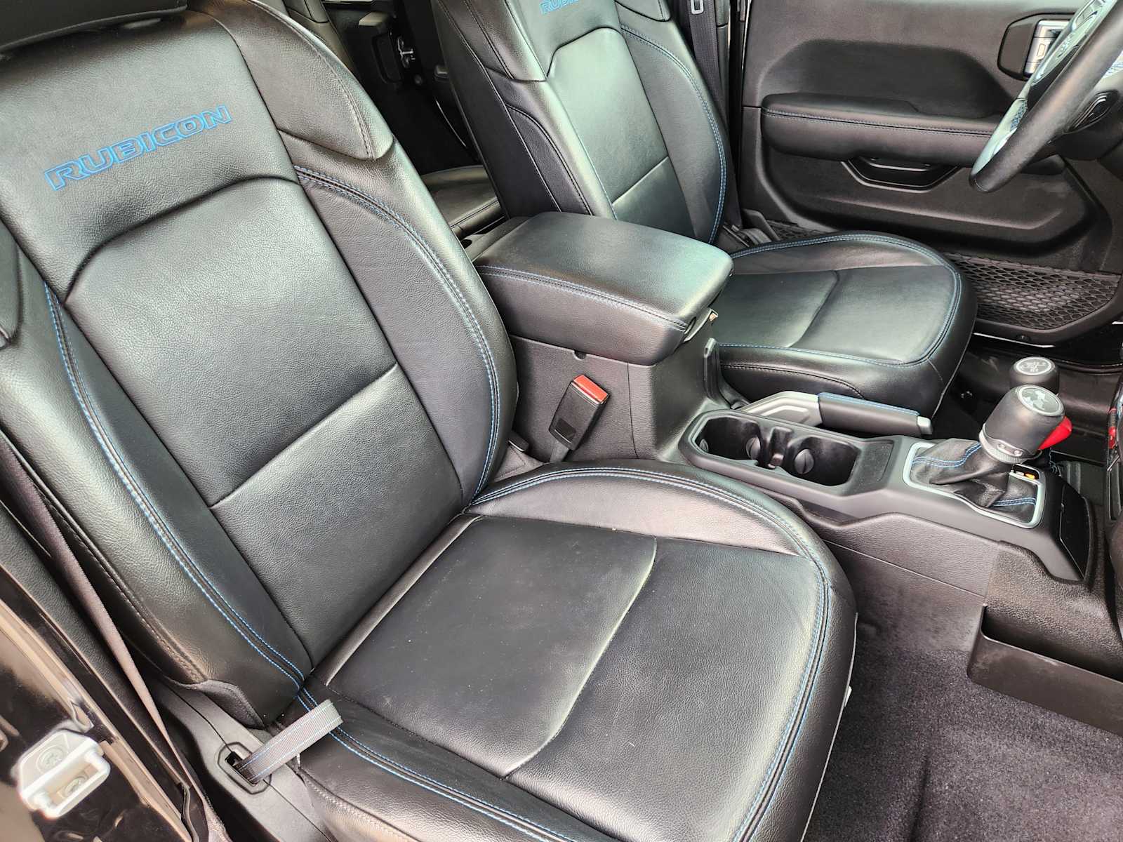 Thumbnail: 2022 Jeep Wrangler - 14