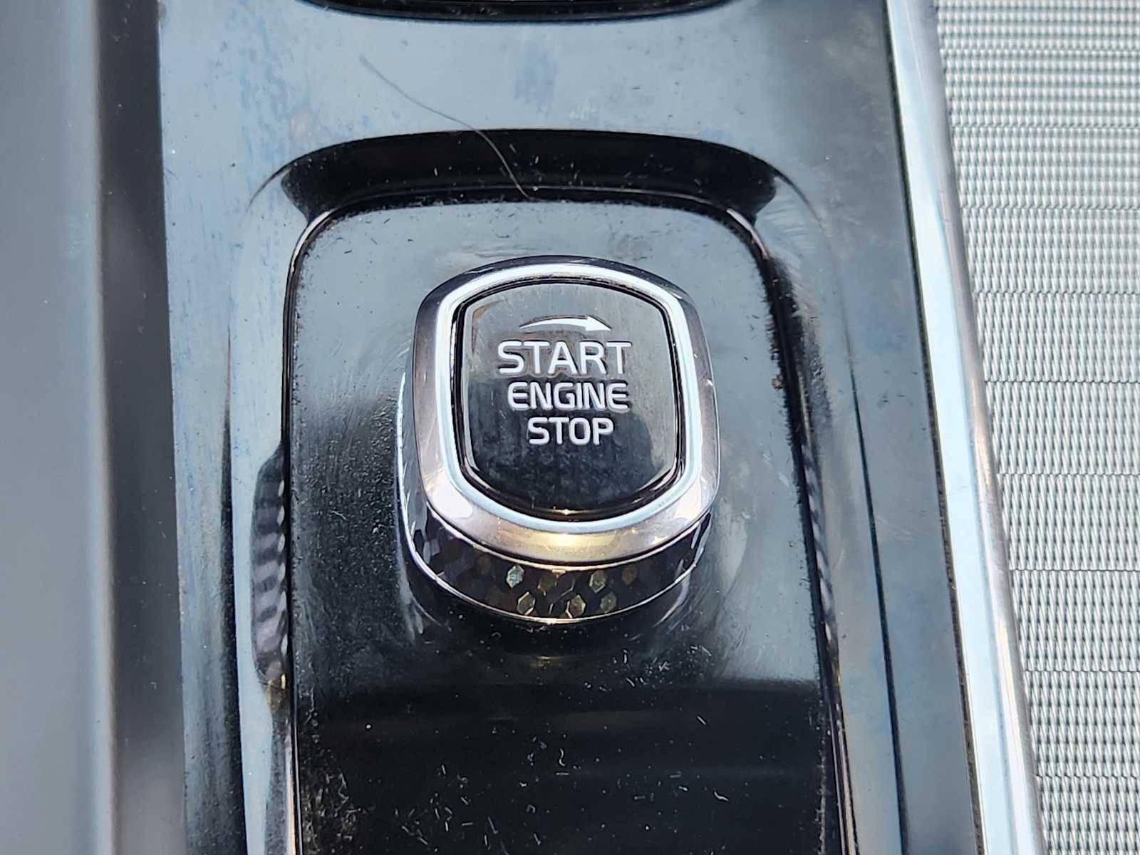 Thumbnail: 2024 Volvo S60 - 28