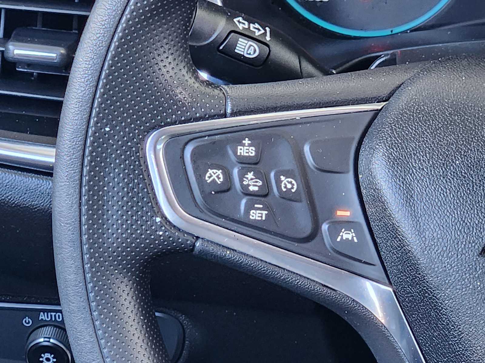 Thumbnail: 2020 Chevrolet Equinox - 30