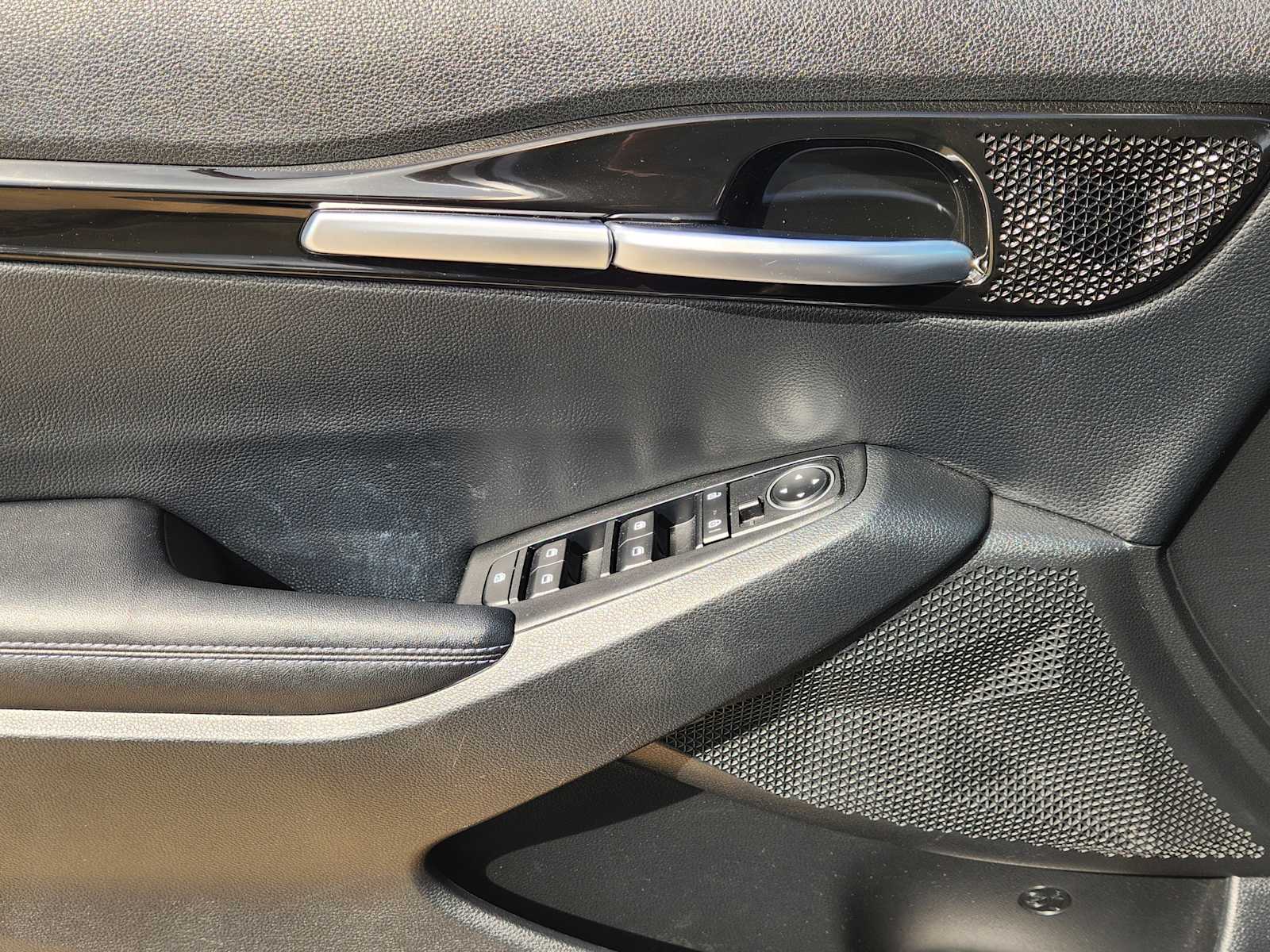 Thumbnail: 2023 Kia Seltos - 29