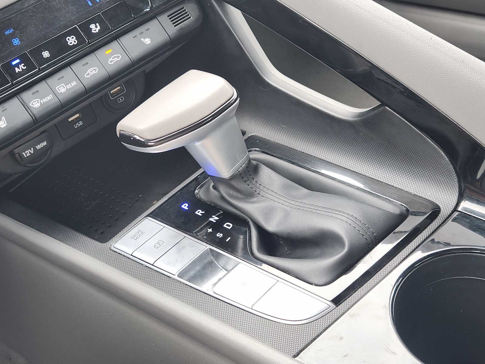 Thumbnail: 2023 Hyundai Elantra - 16