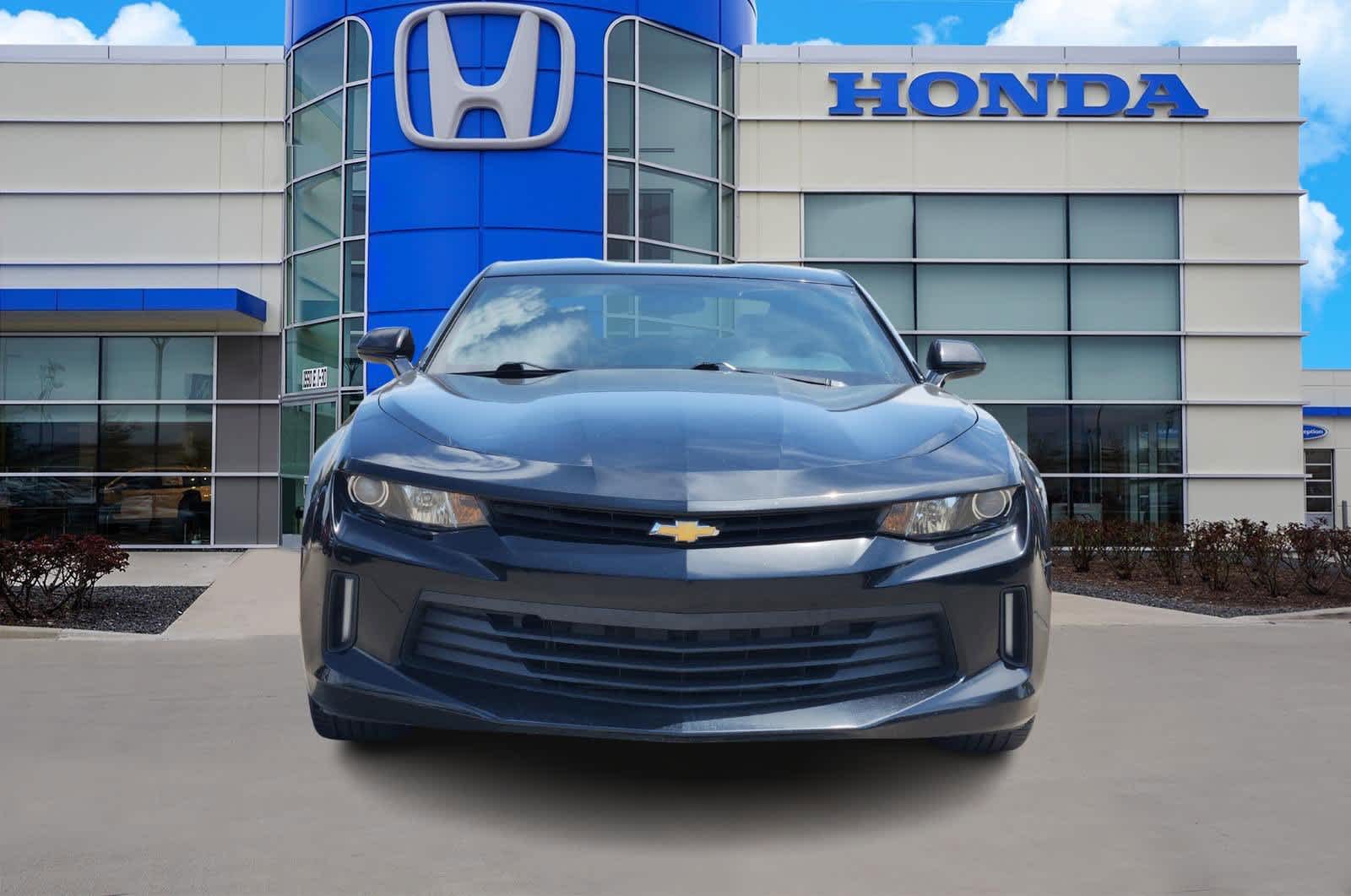 Thumbnail: 2017 Chevrolet Camaro - 6
