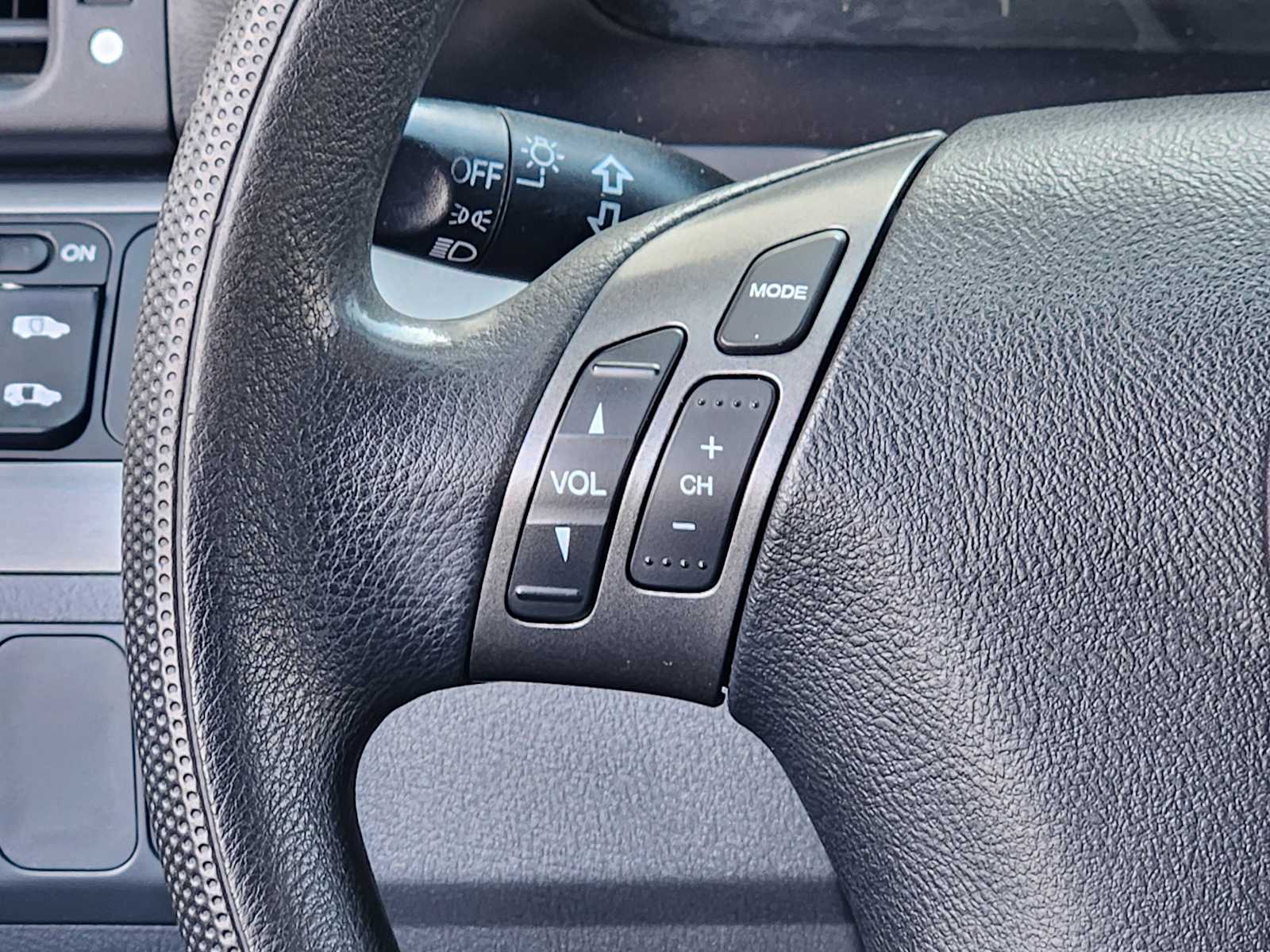 Thumbnail: 2005 Honda Odyssey - 32