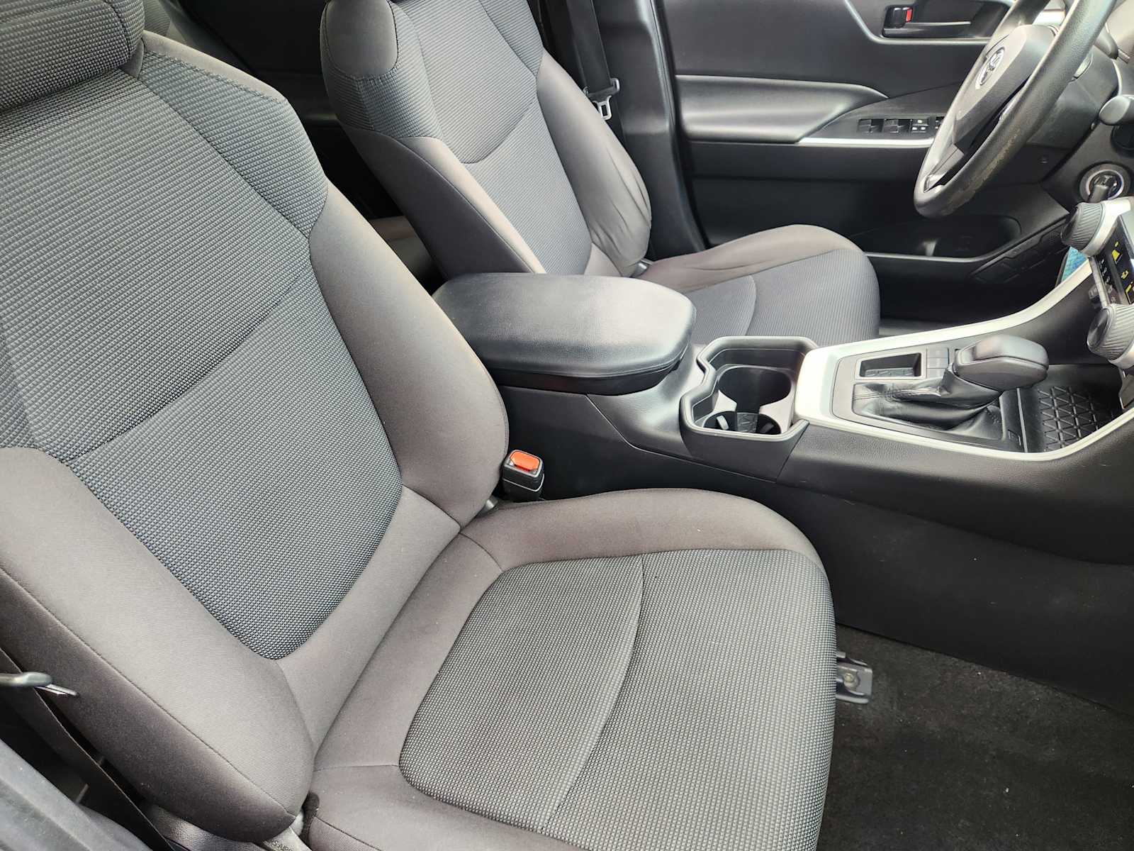 Thumbnail: 2021 Toyota RAV4 - 14