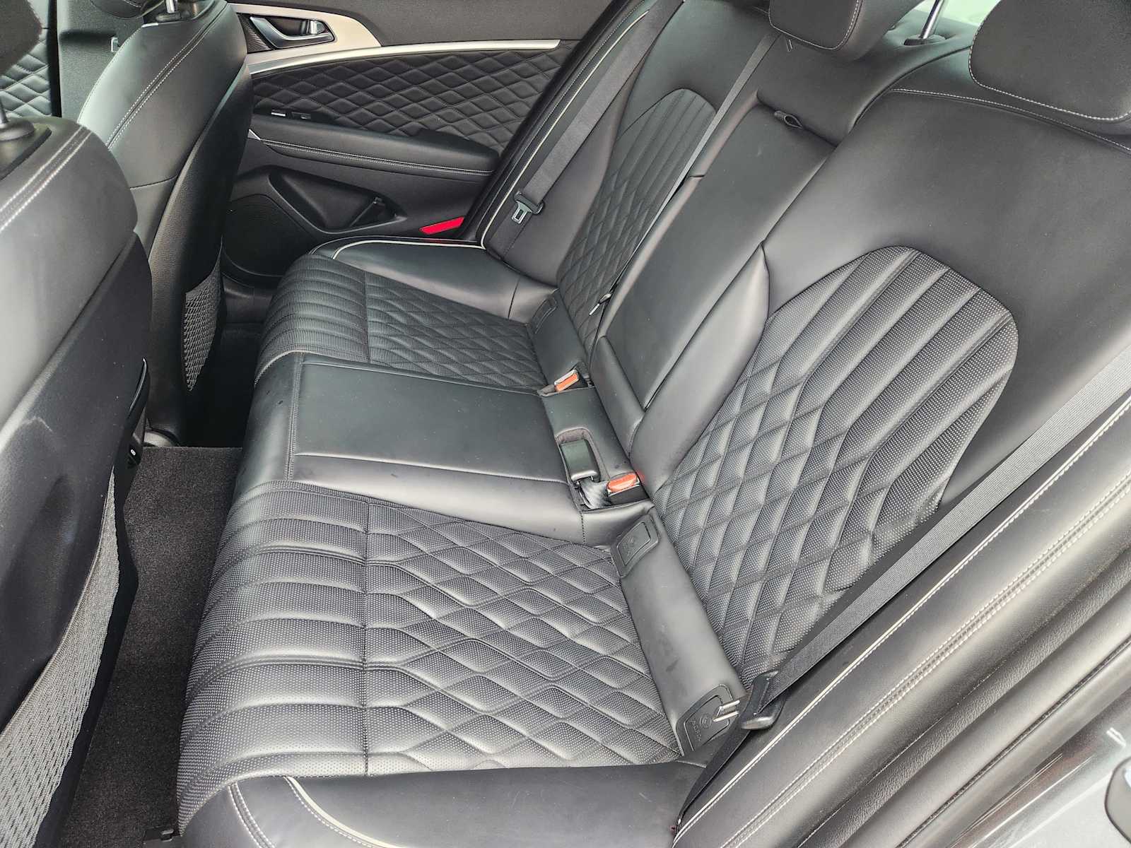 Thumbnail: 2021 Genesis G70 - 12