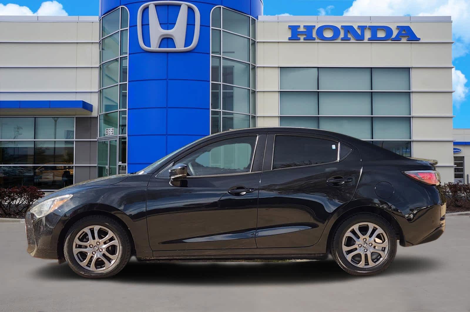 Thumbnail: 2019 Toyota Yaris - 3