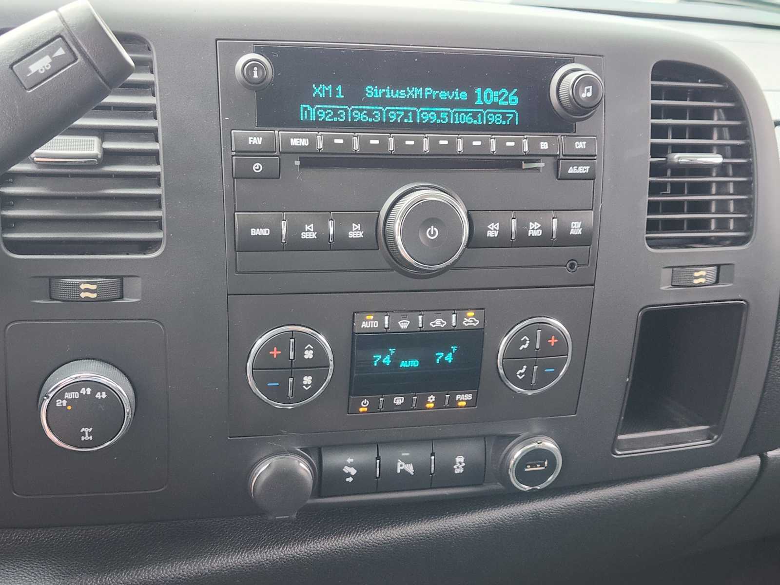 Thumbnail: 2012 Chevrolet Silverado 1500 - 17