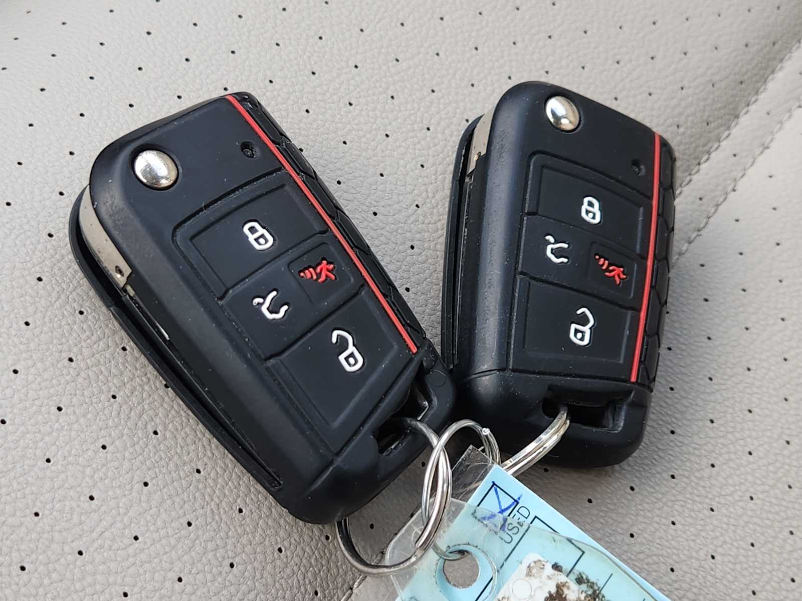 Thumbnail: 2017 Volkswagen Golf - 20