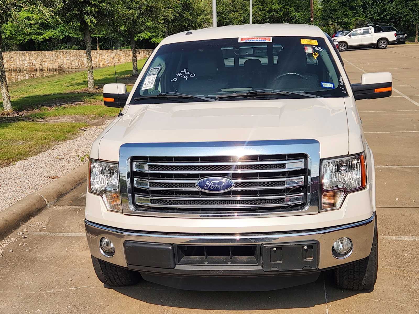 2014 Ford F-150 Lariat 2