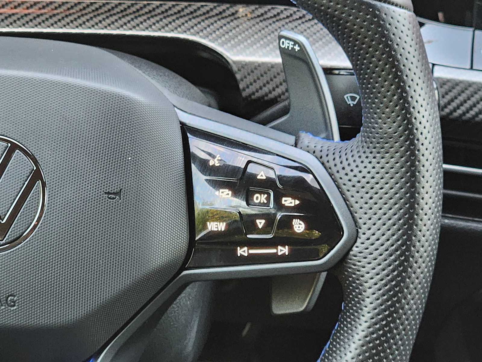 Thumbnail: 2023 Volkswagen Golf - 33