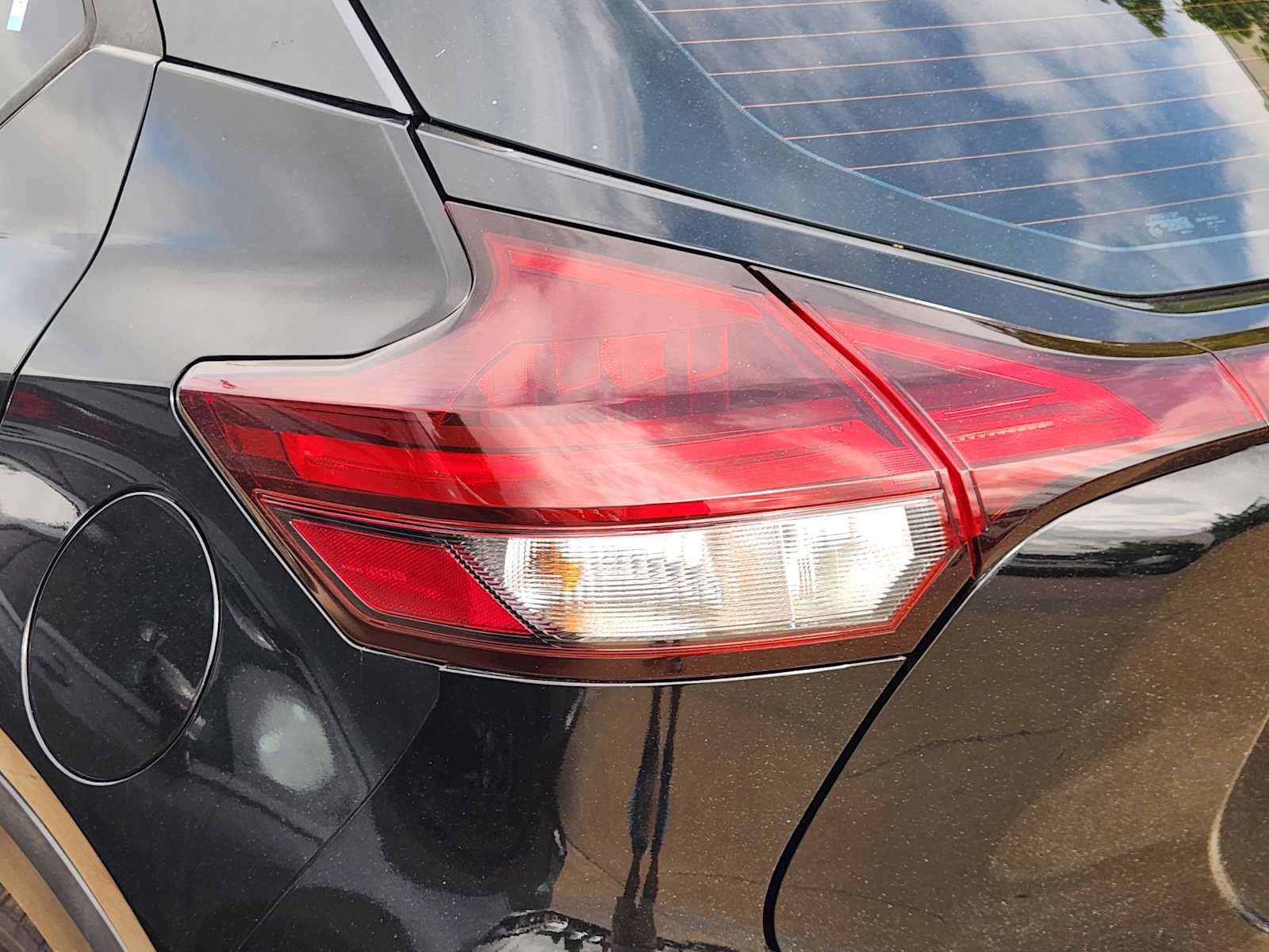 Thumbnail: 2021 Nissan Kicks - 12