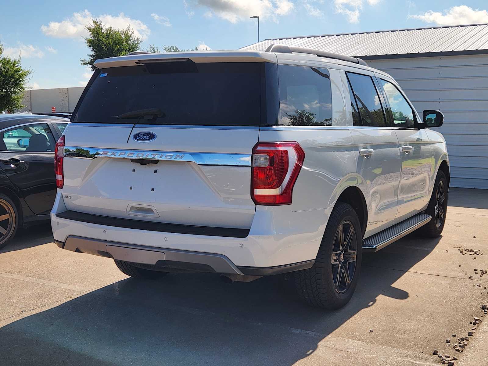 Thumbnail: 2021 Ford Expedition - 4