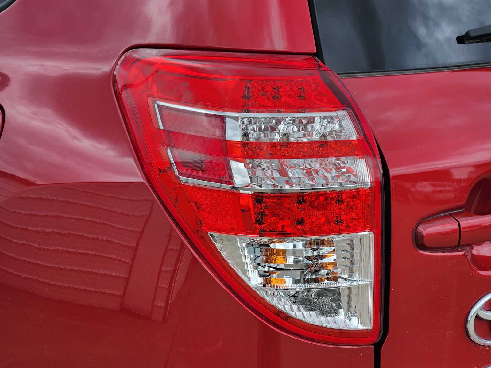 Thumbnail: 2011 Toyota RAV4 - 12