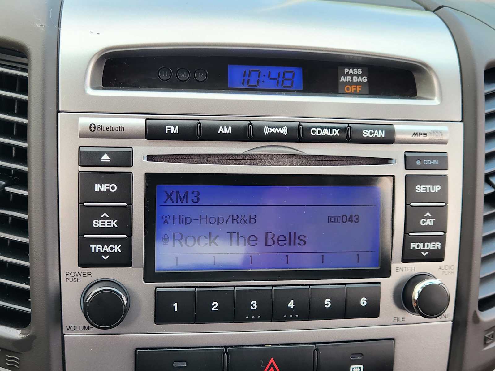 Thumbnail: 2010 Hyundai Santa Fe - 25