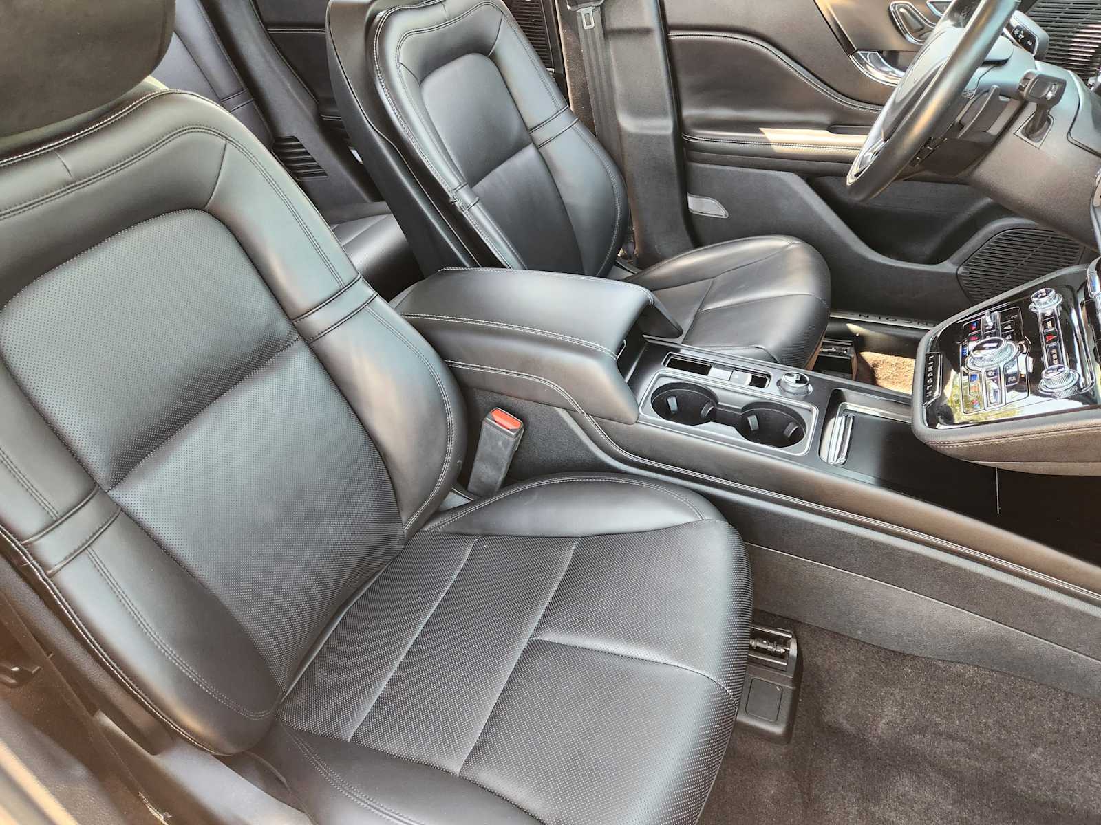 Thumbnail: 2020 Lincoln Corsair - 14