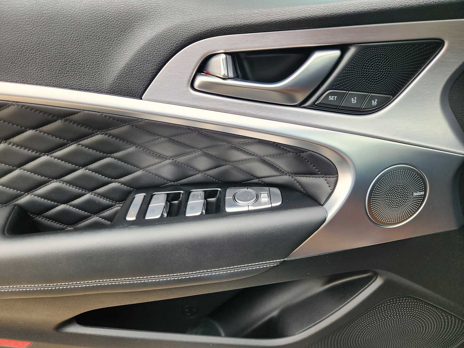 Thumbnail: 2021 Genesis G70 - 28