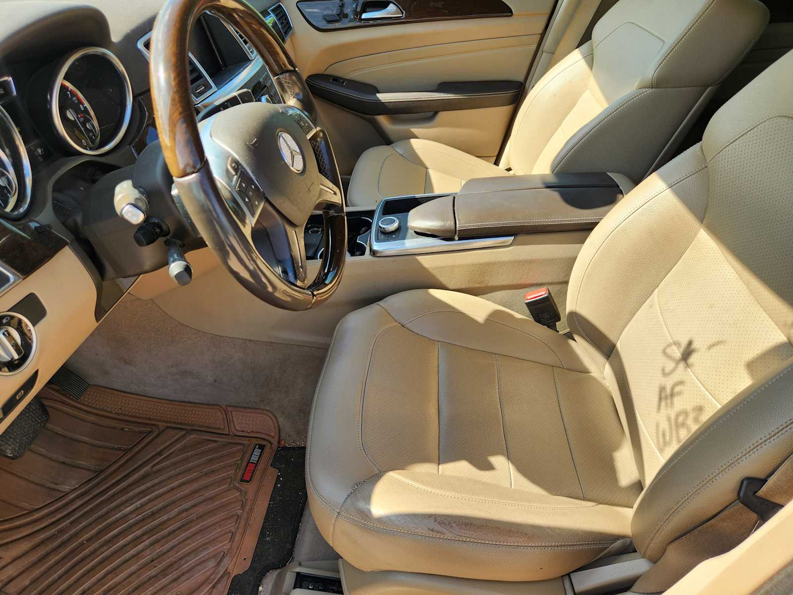 Thumbnail: 2015 Mercedes-Benz M-Class - 7